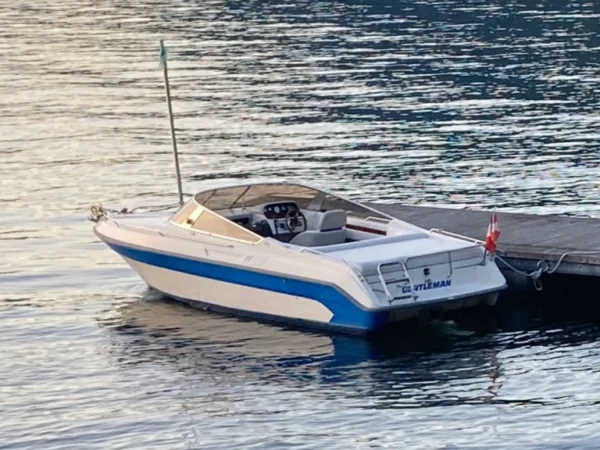 noleggio barca a motore Cranchi Derby 700 Luino